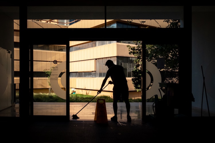 commercial cleaning cost, commercial cleaning calculator, business cleaning services cost, commercial cleaning companies, commercial cleaning carts