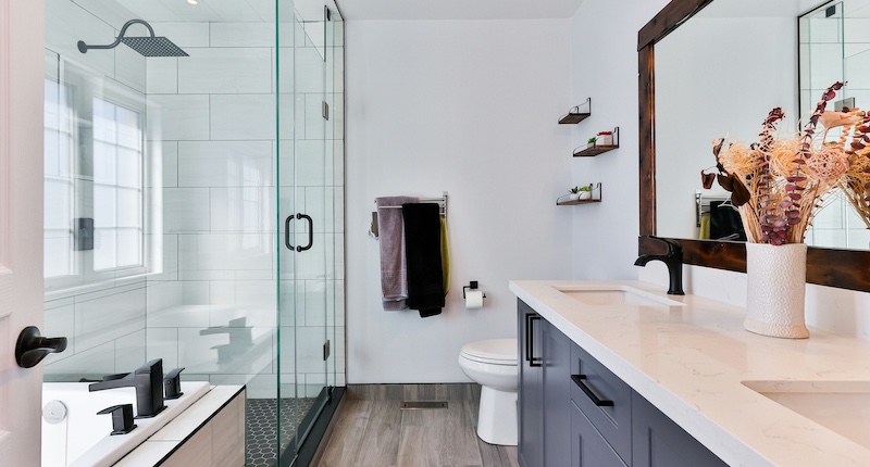 The Ultimate Guide to Bathroom Deep Cleaning: 10 Essential Steps 7 bathroom deep cleaning